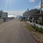 Dave Nikiti, Seaview Terrace, Near Harbor Никити