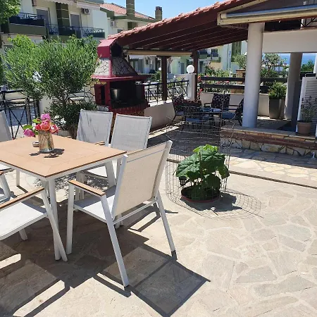 Apartament Dave Nikiti, Seaview Terrace, Near Harbor *