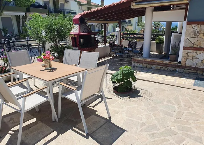 Apartament Dave Nikiti, Seaview Terrace, Near Harbor *